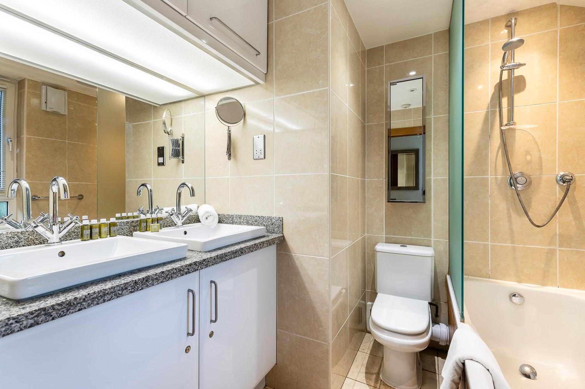Tower Bridge 2Br Apartment For 6 With Terrace لندن المظهر الخارجي الصورة