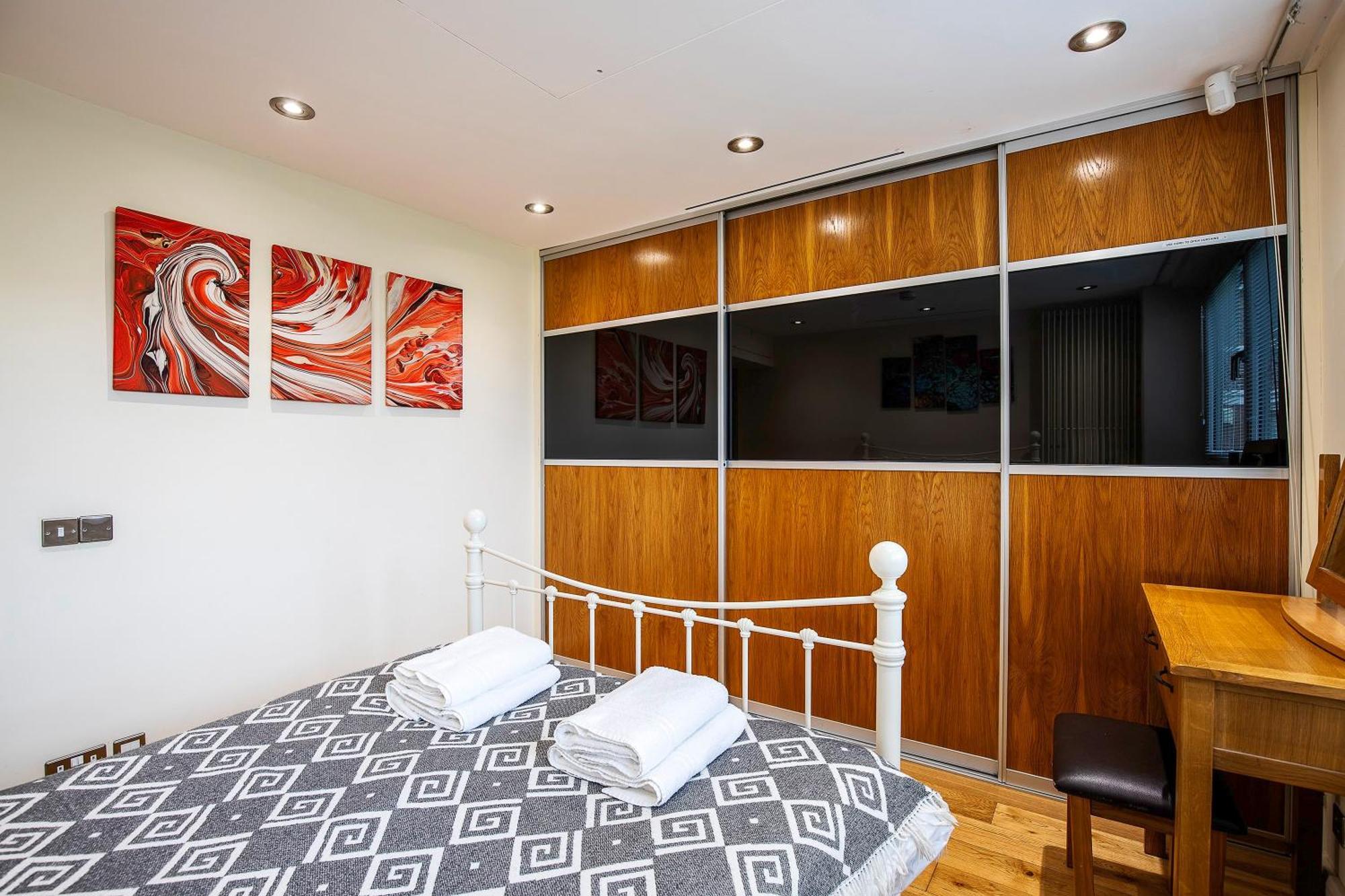 Tower Bridge 2Br Apartment For 6 With Terrace لندن المظهر الخارجي الصورة